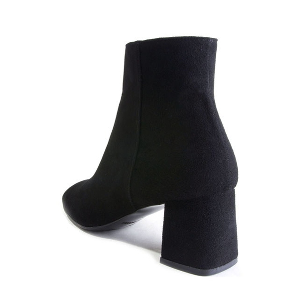 Blunt Toe Anckle Boots / Suede Black