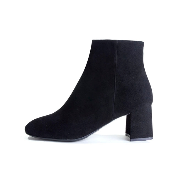 Blunt Toe Anckle Boots / Suede Black