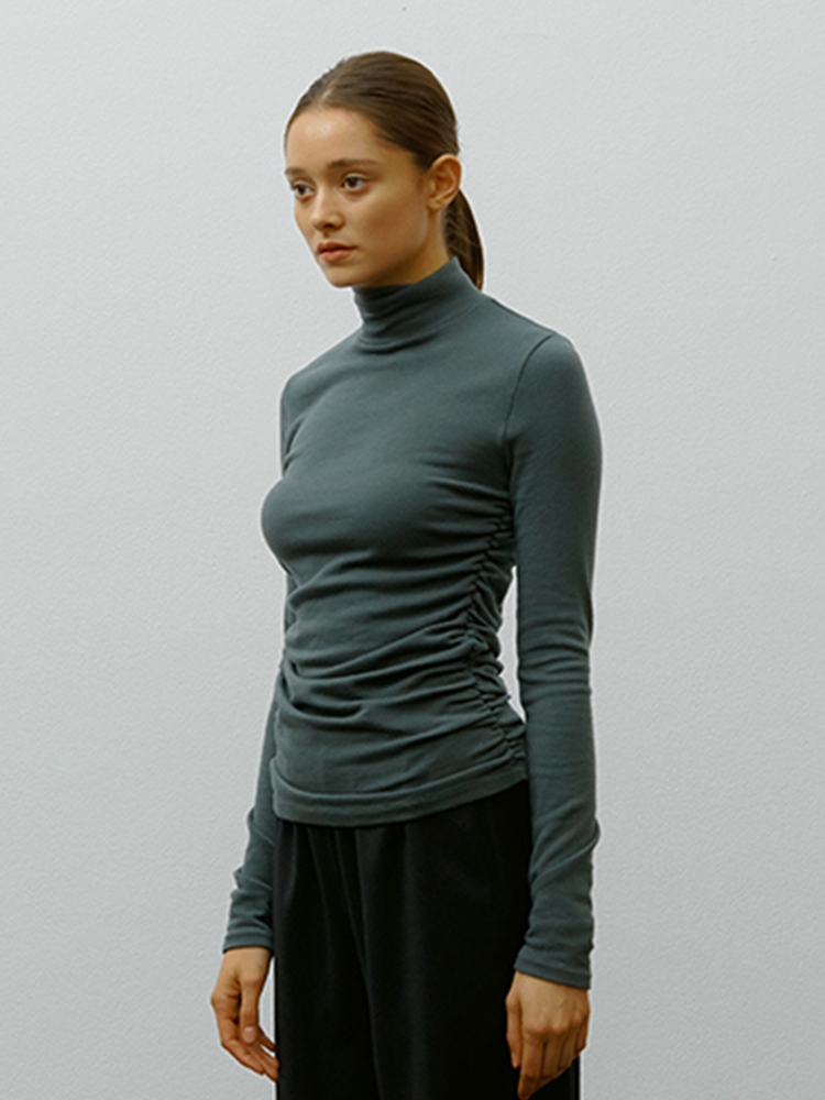 SHIRRING WOOL TURTLENECK (KHAKI)