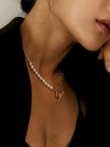 le pearl necklace