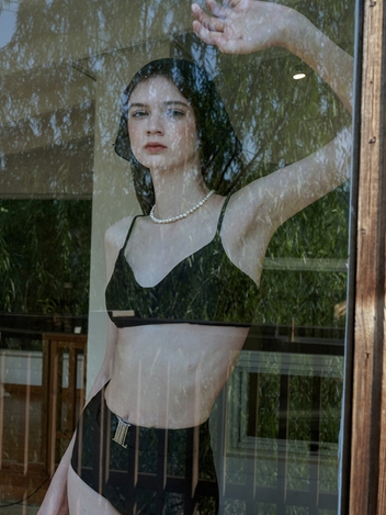 line bikini top_black (라인 비키니 탑_블랙)