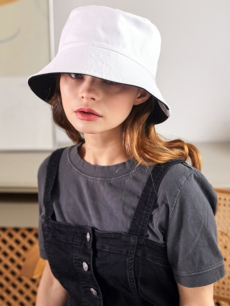 [unisex]21 REVERSIBLE WHITE/BLACK BUCKET HAT