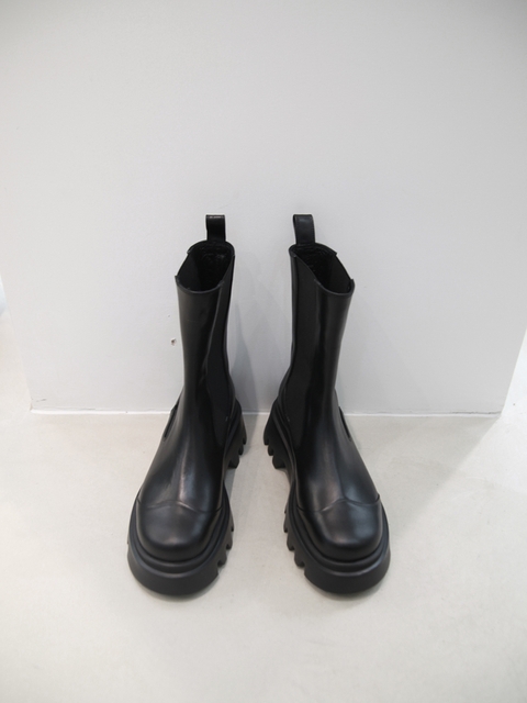 Lucas Chelsea Mid Boots Black