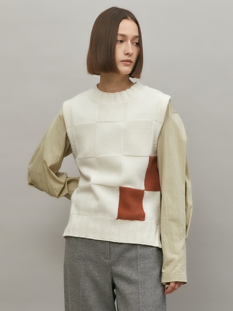 SQUARE KNIT VEST - WHITE