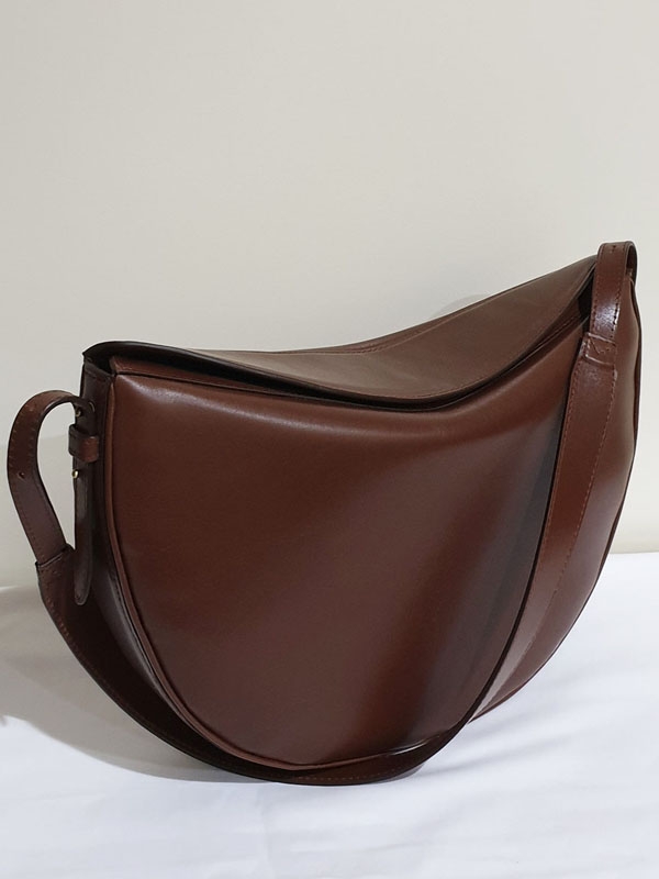 Leather Shoulder Bag / Brown