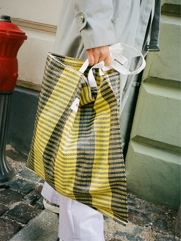 BLACK YELLOW TOTE