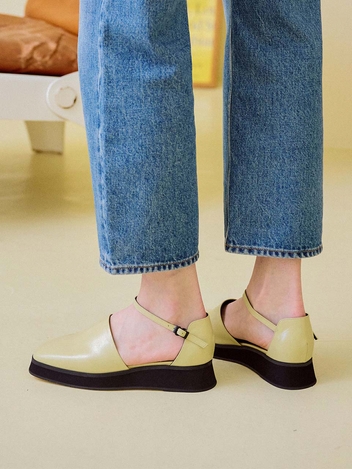 IS_221315 Square Platform Sandal_Butter
