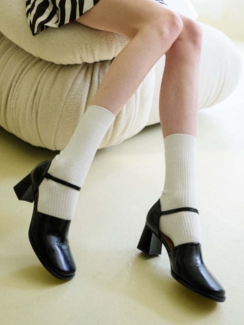 IS_2213118 Round Strap Middle Heel_Black