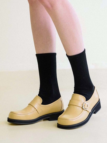 IS_221323  Round Buckle Loafer_Butter
