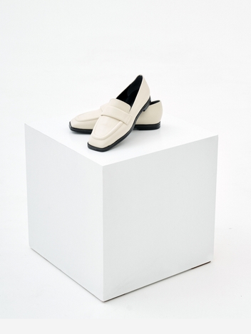 Classic square loafer Ivory