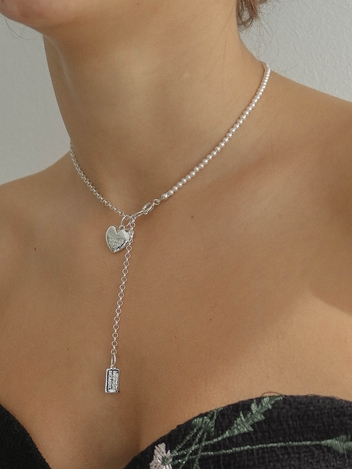 love thin pearl necklace