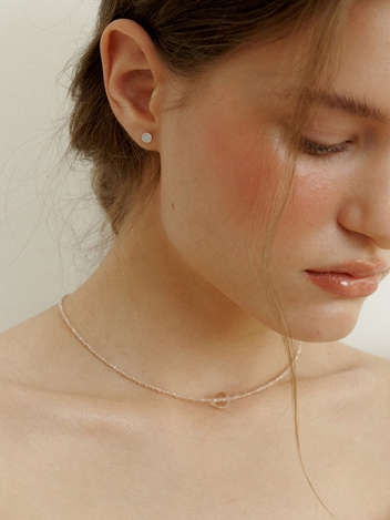 Nude Dia And Crystal Necklace