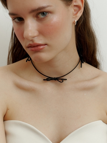 Petit Ribbon Leather Choker