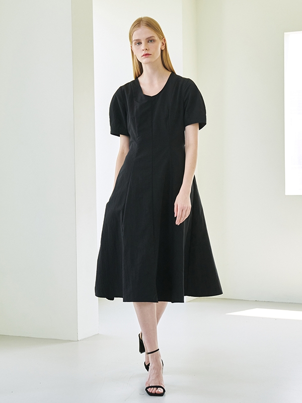 U Neck Flare Dress - Black