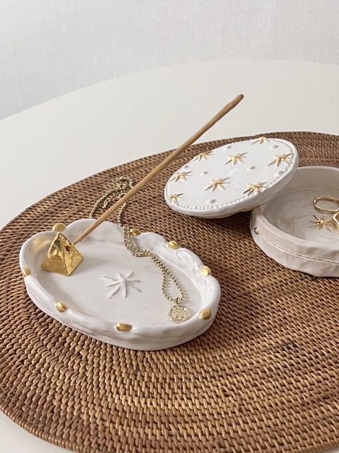 White winter_jewelry tray