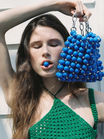 HANDICRAFT GRAPE BAG_CHAIN BLUE