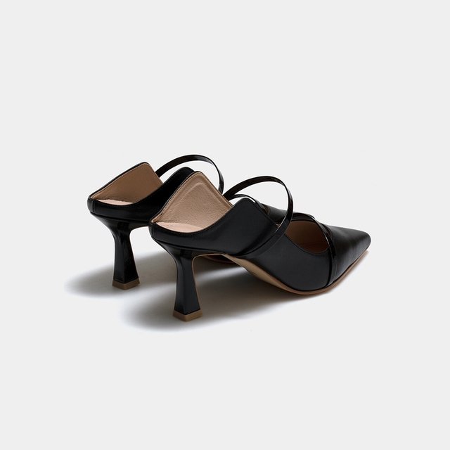 Strap Pumps Black / ALCW020