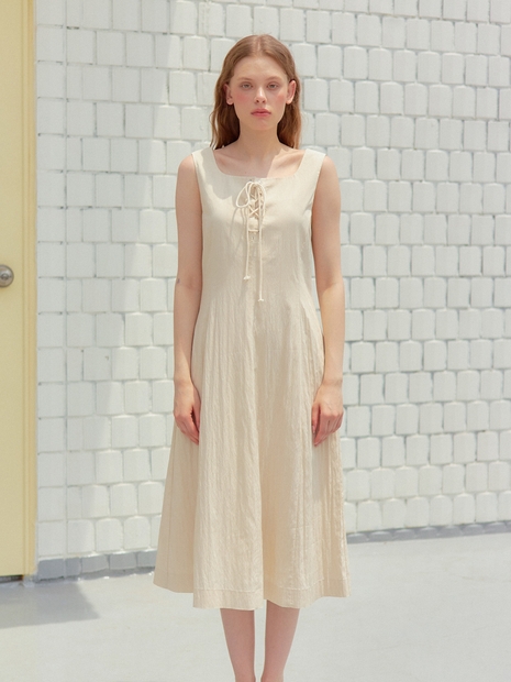 EYELET DETAIL SLEEVELESS MIDI ONEPIECE_BEIGE