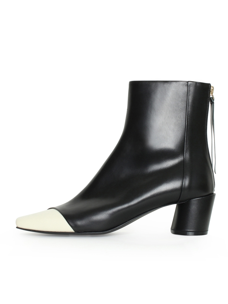 2COM Ankle Boots / CG1051IVBK