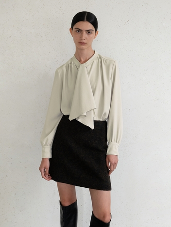 CO NECK SCARF BLOUSE_BEIGE