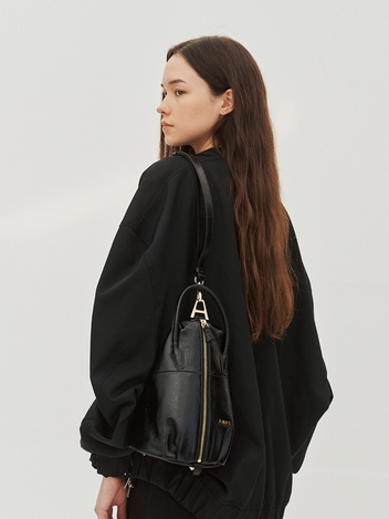 A BAG SLING BOMI BLACK