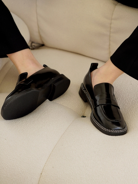 carina loafer / black