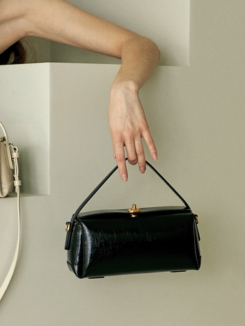 [5/30 순차발송] Margaret bag_Glossy black