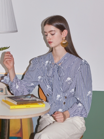 [LINE] Ribbon Button Blouse (Stripe)