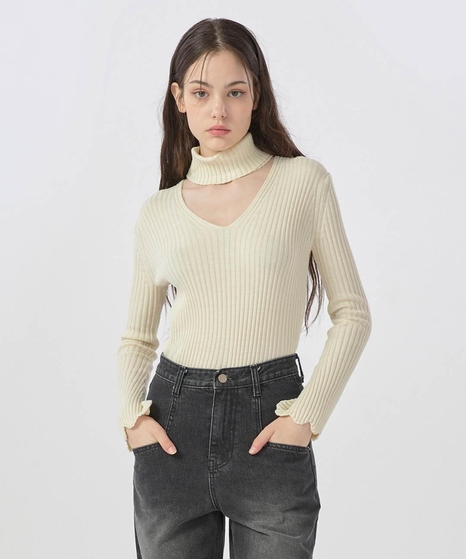 Bell Sleeves V-Neck Pollar Knit Top Ivory WBBFNT007IV