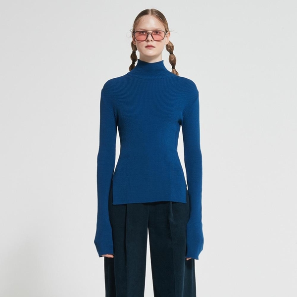 Fitted Slit Wool Knit Top Blue WBAFNT002BL