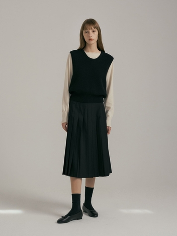 Gold Button Pleats Skirt