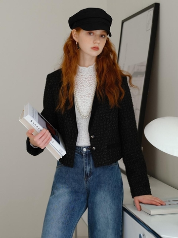 Cest Black sturdy cropped black jacket_Black