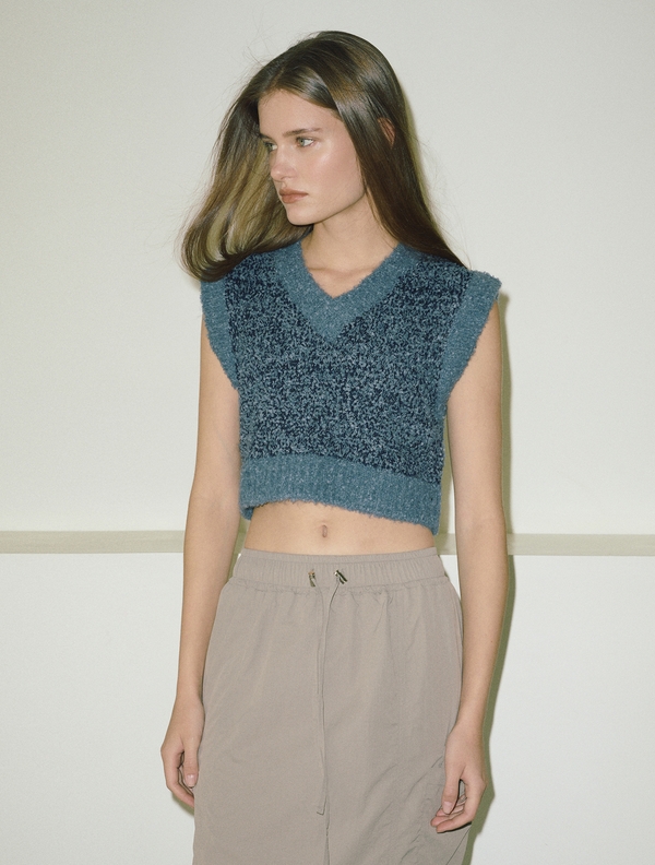 Color Blend Crop Knit Vest, Blue