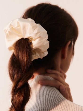 Silky Glam Scrunchie HB2207