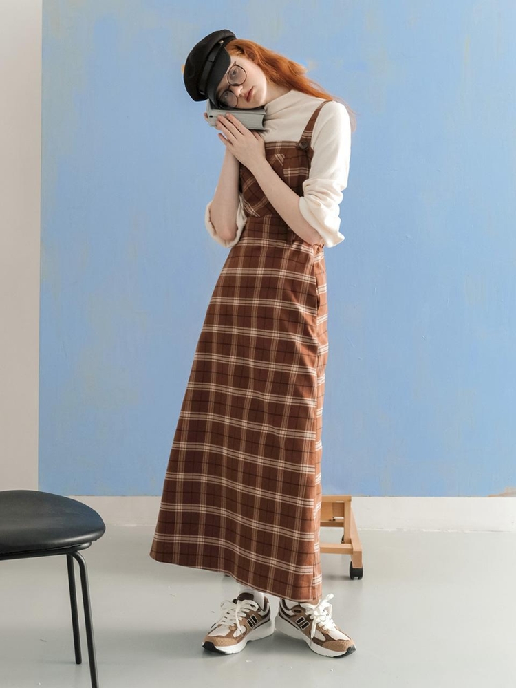 Cest_checkboard patterend straight long brown dress