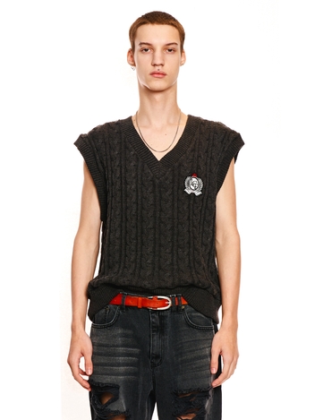V-NECK CABLE KNIT VEST_[CHARCOAL]