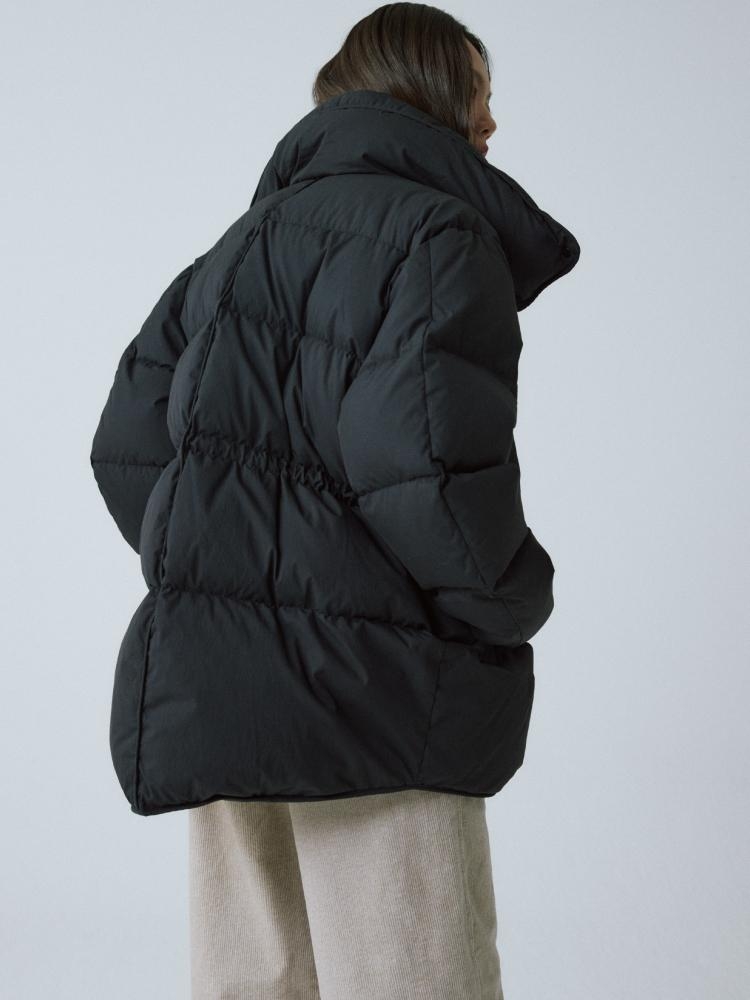 BLACK HIGH NECK DOWN JACKET