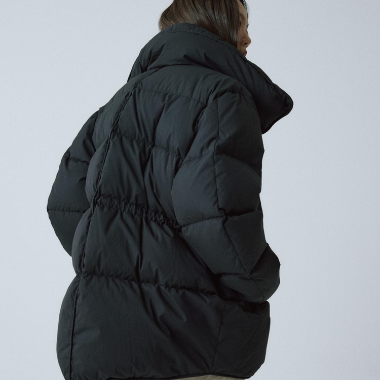 BLACK HIGH NECK DOWN JACKET