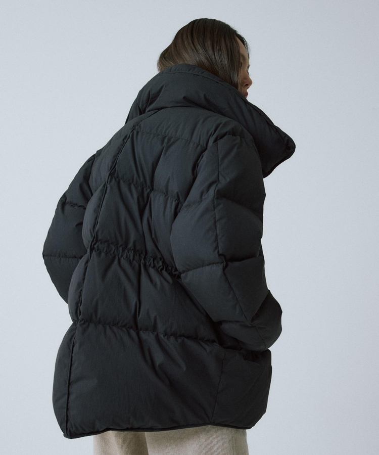 BLACK HIGH NECK DOWN JACKET