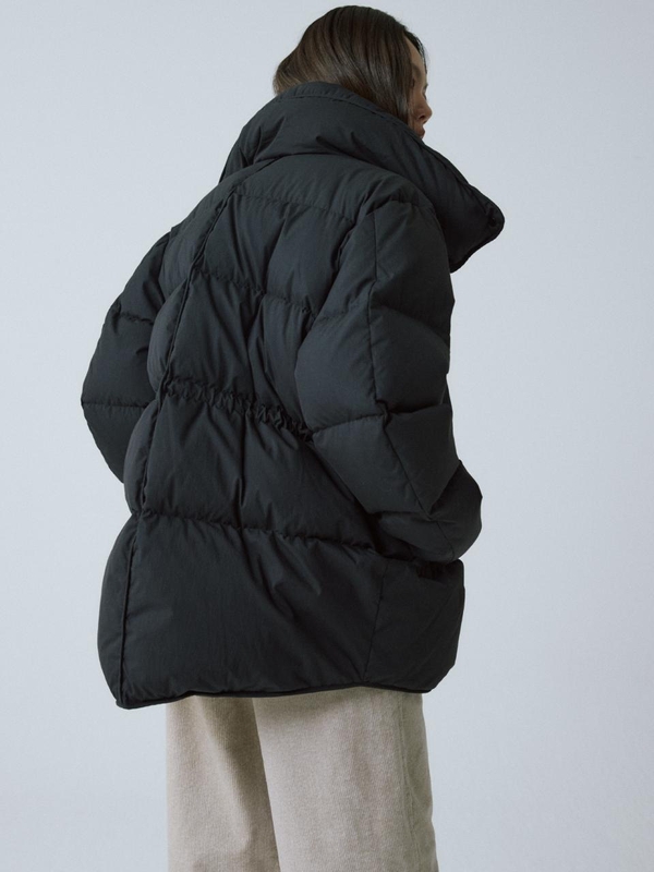 BLACK HIGH NECK DOWN JACKET