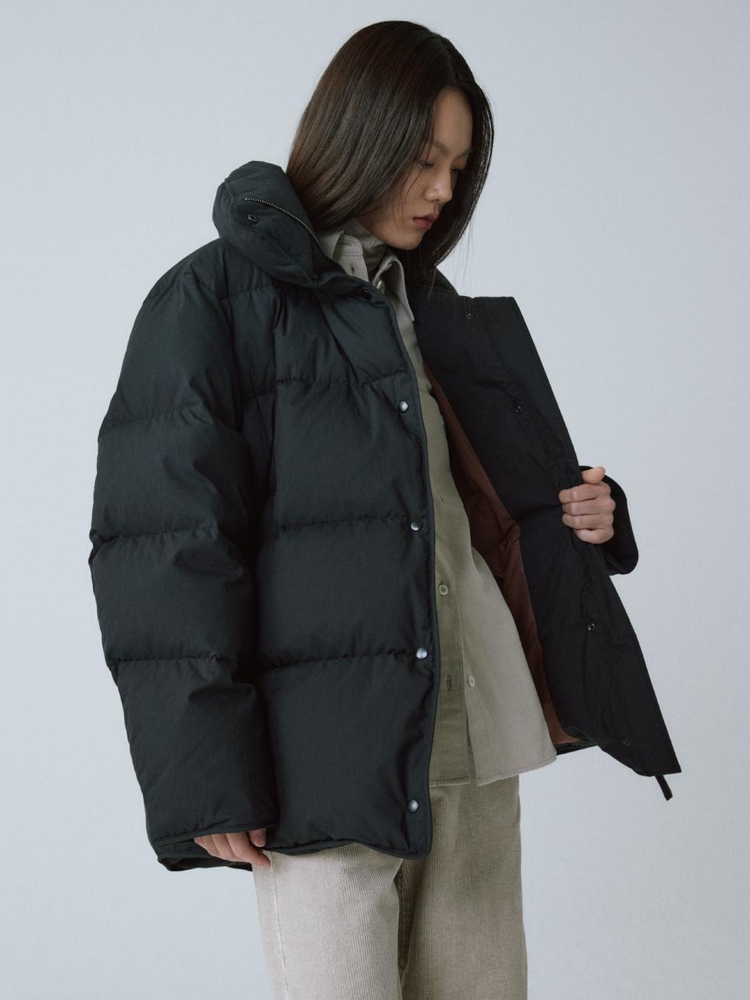 BLACK HIGH NECK DOWN JACKET