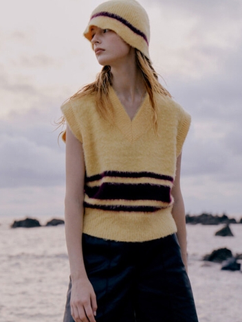 [EXCLUSIVE]Mohair Blend Stripe Knit Vest_3 COLOR