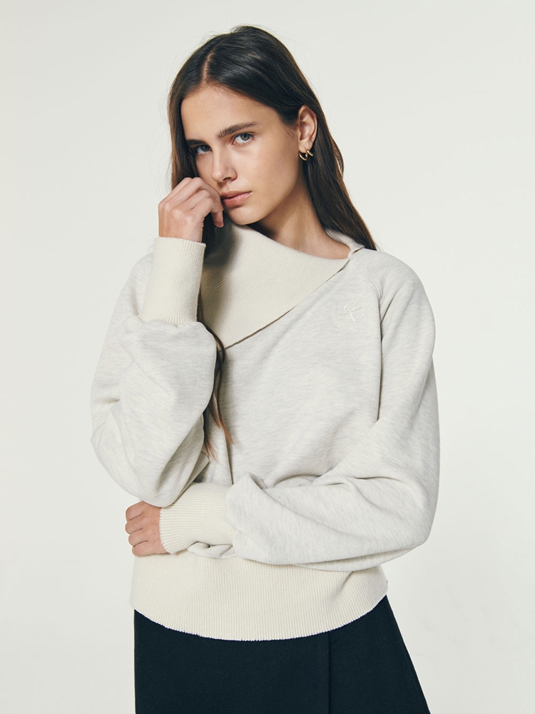 DIAGONAL COLLAR RAGLAN SWEATSHIRT OATMEAL