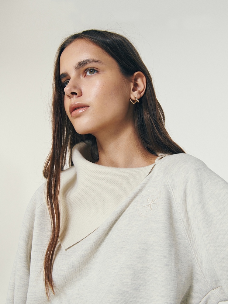 DIAGONAL COLLAR RAGLAN SWEATSHIRT OATMEAL