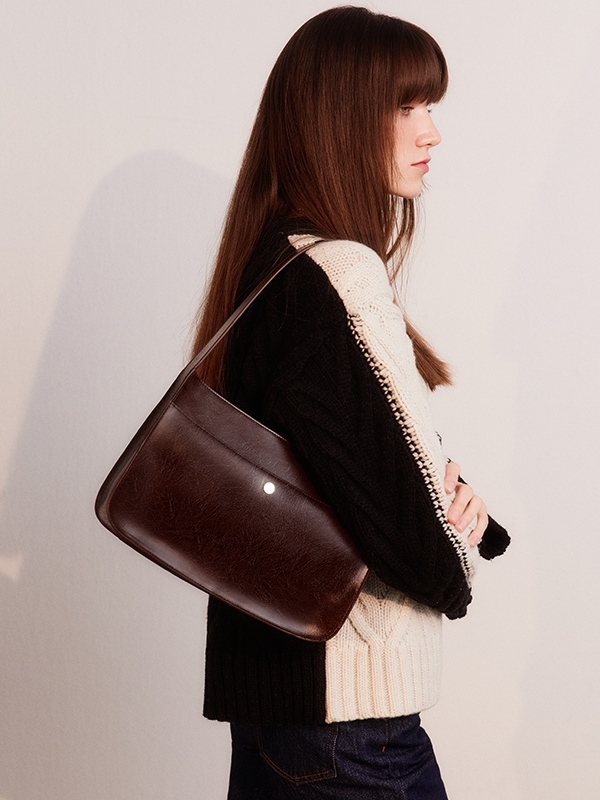 [단독][당일출고]Classic carton bag (클래식 카톤백) BROWN