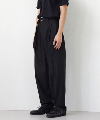 BELTED 2PLEATS WIDE TROUSER (BLACK)