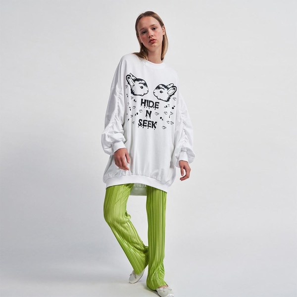 Hide N Seek Printing Long Length Sweatshirt White WBCSTP002WH