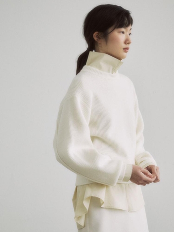 OFF WHITE OVERSIZE LINE POINTED KNIT TOP