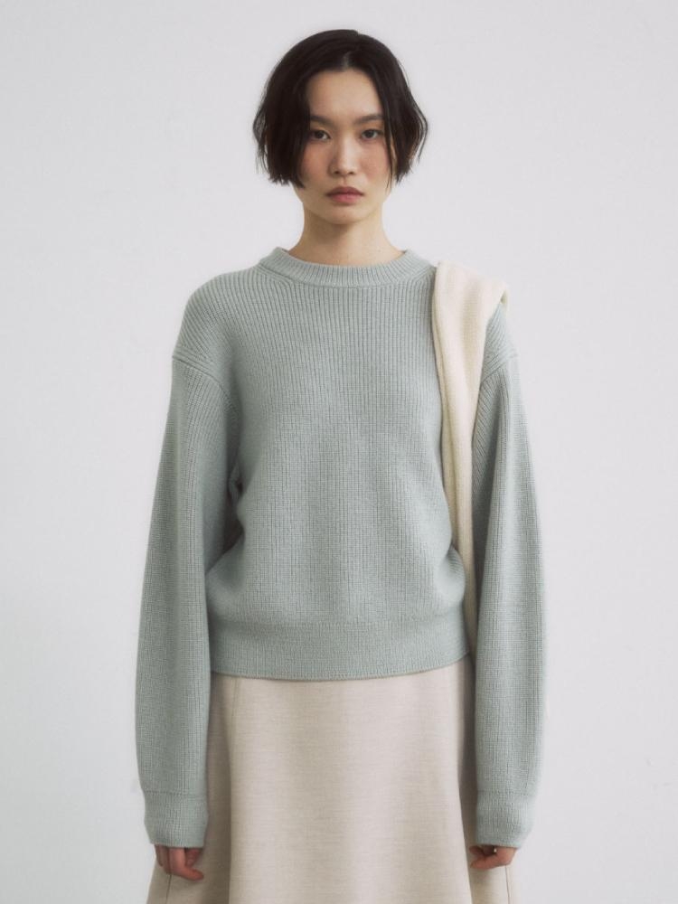 SMOKE GREEN OVERSIZE LINE POINTED KNIT TOP