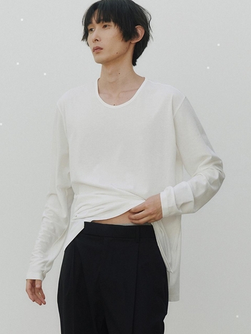 실크 블렌디드 U넥 티셔츠 (화이트)
